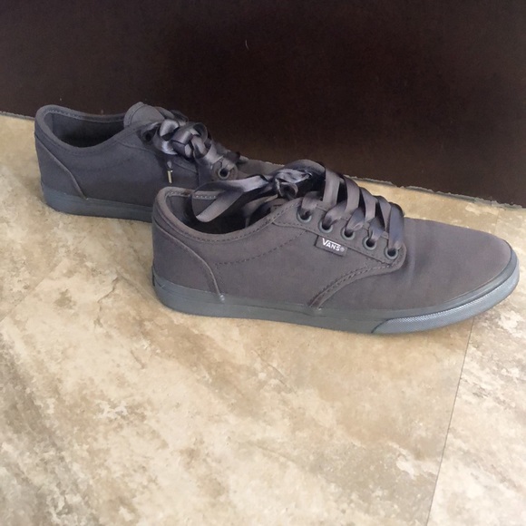 Vans size 6.5 women’s - Picture 2 of 4